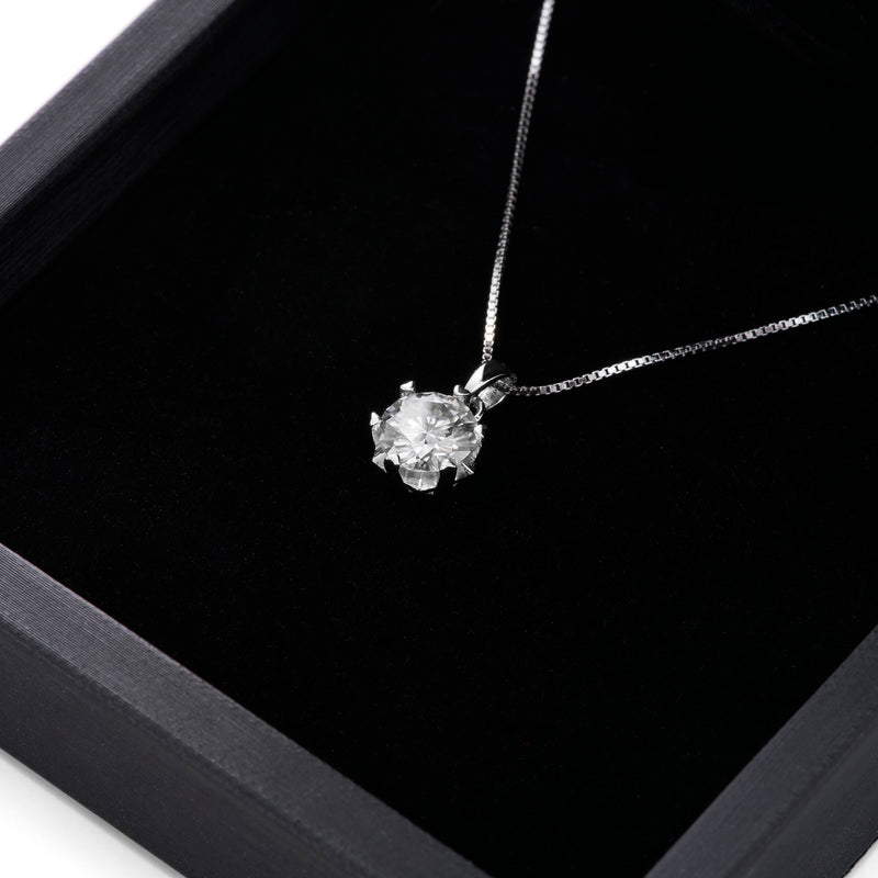 Carina Moissanite Pendant - 0.85 Carat DEF-color Gemstone