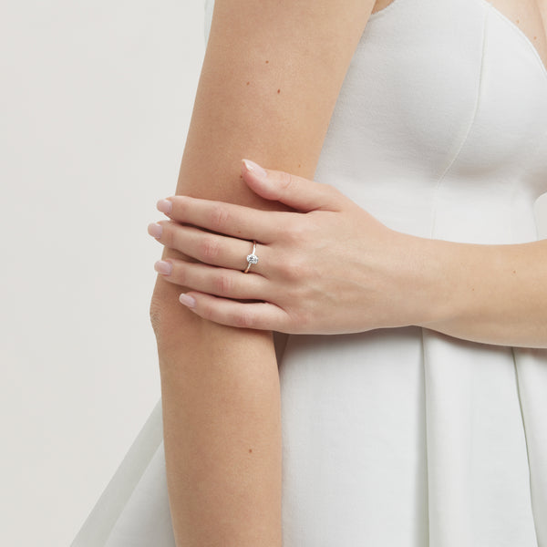 Sian Moissanite Ring - 0.85 Carat DEF-color Gemstone