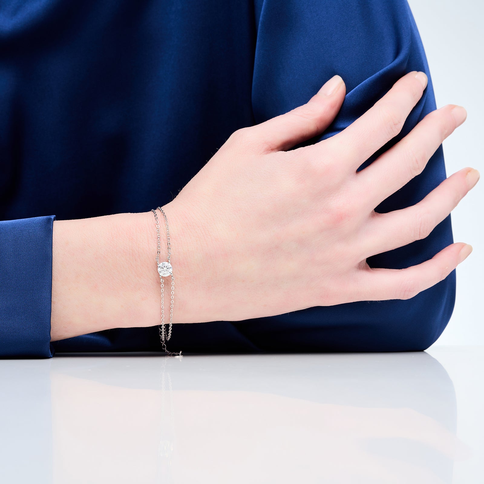 ブレスレット HYERES LOR Essence 10K(W) Moissanite Station Bracelet HL4B51 HYERES LOR(イエールロール) ブレスレット(レディース) - 海外